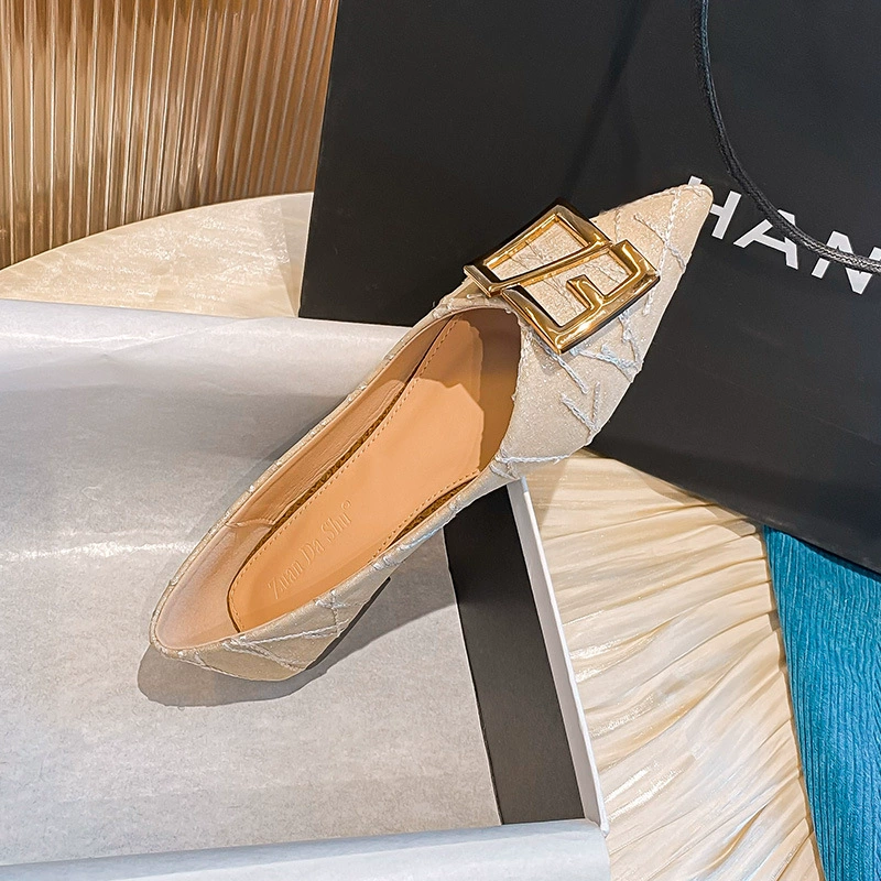 Женские туфли-балетки с острым носком, весна 2025, универсальные, на плоской подошве, вечерний стиль, нежные, волшебные, большие размеры 41-43, с неглубоким вырезом