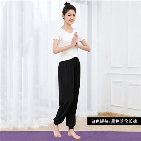 가슴 패드는 불규칙한 밑단에 삽입 가능, 흰색 반팔 + 검정색 하렘팬츠