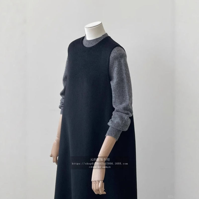 Minimalist Long Little Black Dress, Practical and High-Quality Double-Sided Hand-Sewn Wool Vest Dress, Mid-Length Dress Minimalist Long Little Black Dress, Practical and High-Quality Double-Sided Hand-Sewn Wool Vest Dress, Mid-Length Dress