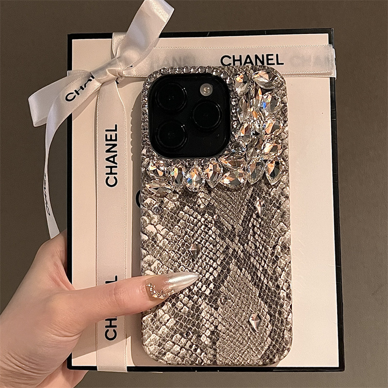 【High Quality】Gray Snake Pattern Studded Apple 17 Phone Case Compatible with 13/14/15 New Models 3-Pack Phone Cases