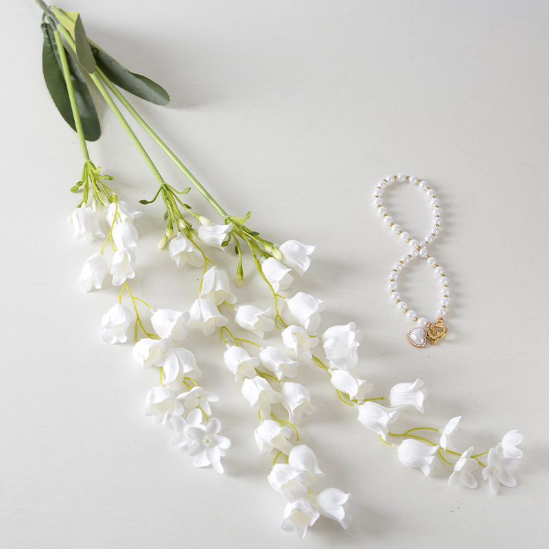 Lily of the valley (bell) white