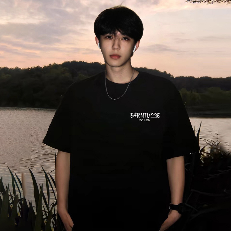 검은색