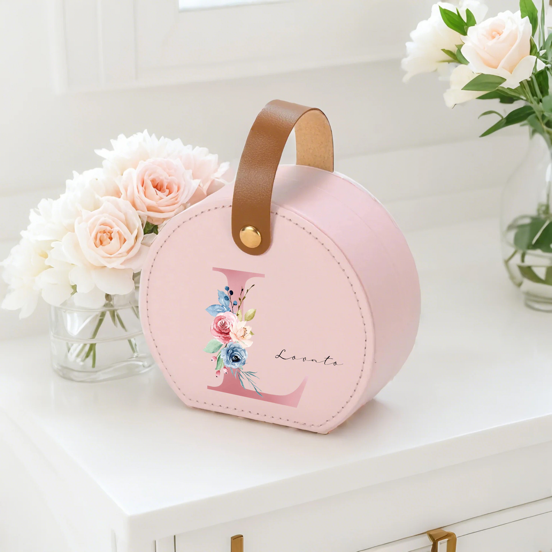 핑크; 길이 9 - 너비 10cm, 높이 4.5