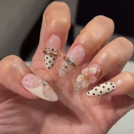 甲片/穿戴甲;其他美甲产品;美甲工具套装