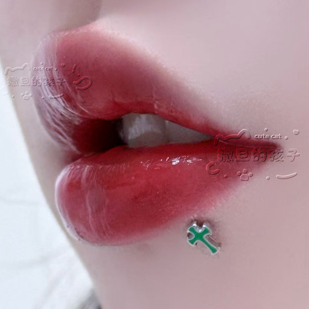 Satan's Children Gothic Cross Labret Lip Ring 316L Surgical Steel Black 16mm Bar 1.2mm Gauge detail image 8
