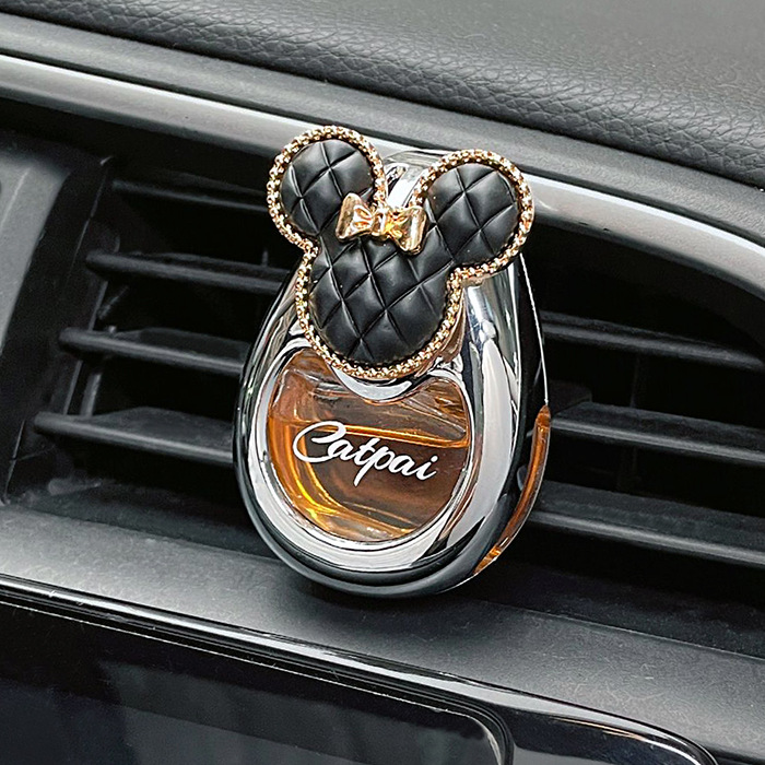 Perfumes de automóviles aromáticos aire acondicionado ventilación perfumes duraderos artículos de decoración de automóviles adornos para hombres y mujeres