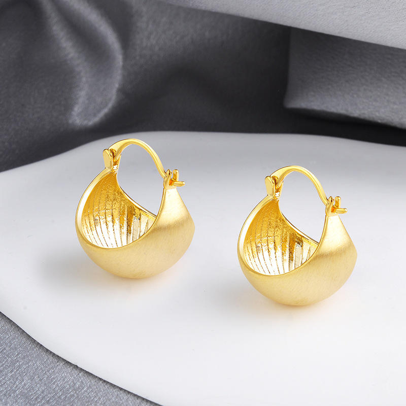 Minimalist Metal Texture Ear Cuffs Elegant Versatile Jewellery_voghion.com