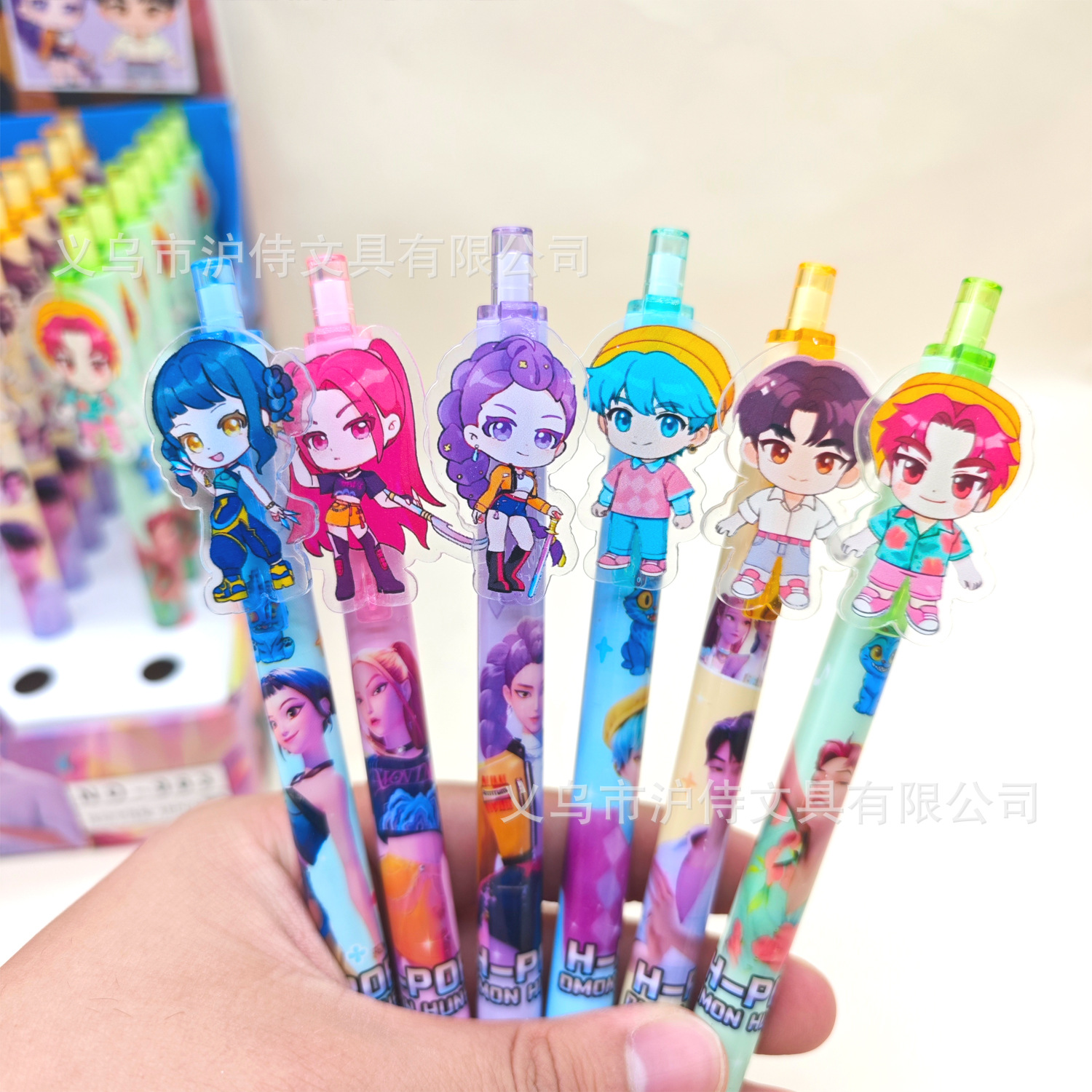 Caza de brujas cartón de dibujos animados K-POP bolígrafo neutro Lumi Zoey imagen de los estudiantes bolígrafo de escritura comercio exterior