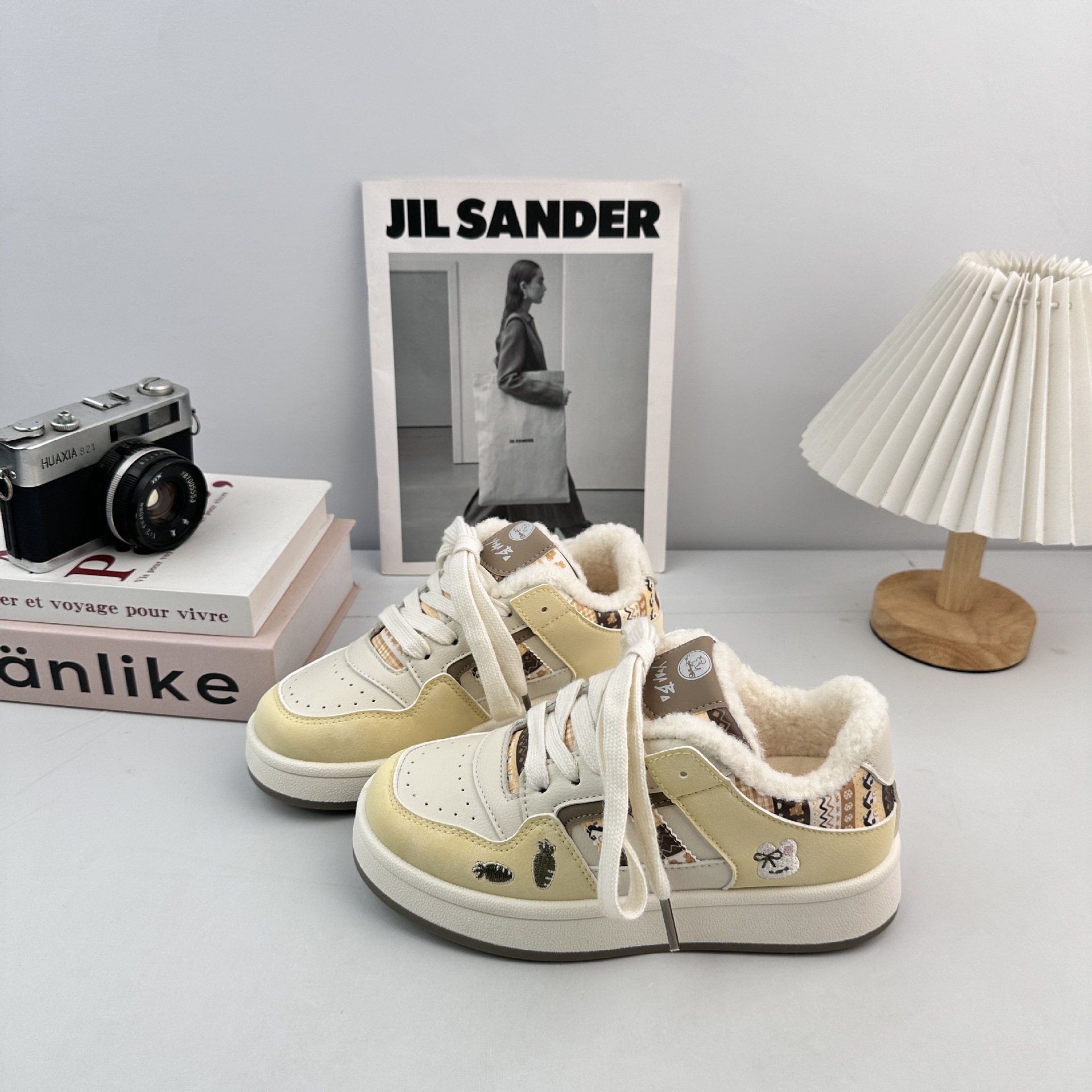 YUANBO coreano zapatos de skate casuales de mujer otoño y invierno 2025 zapatos blancos de suela gruesa zapatos de mujer zapatos de pan variados image 4