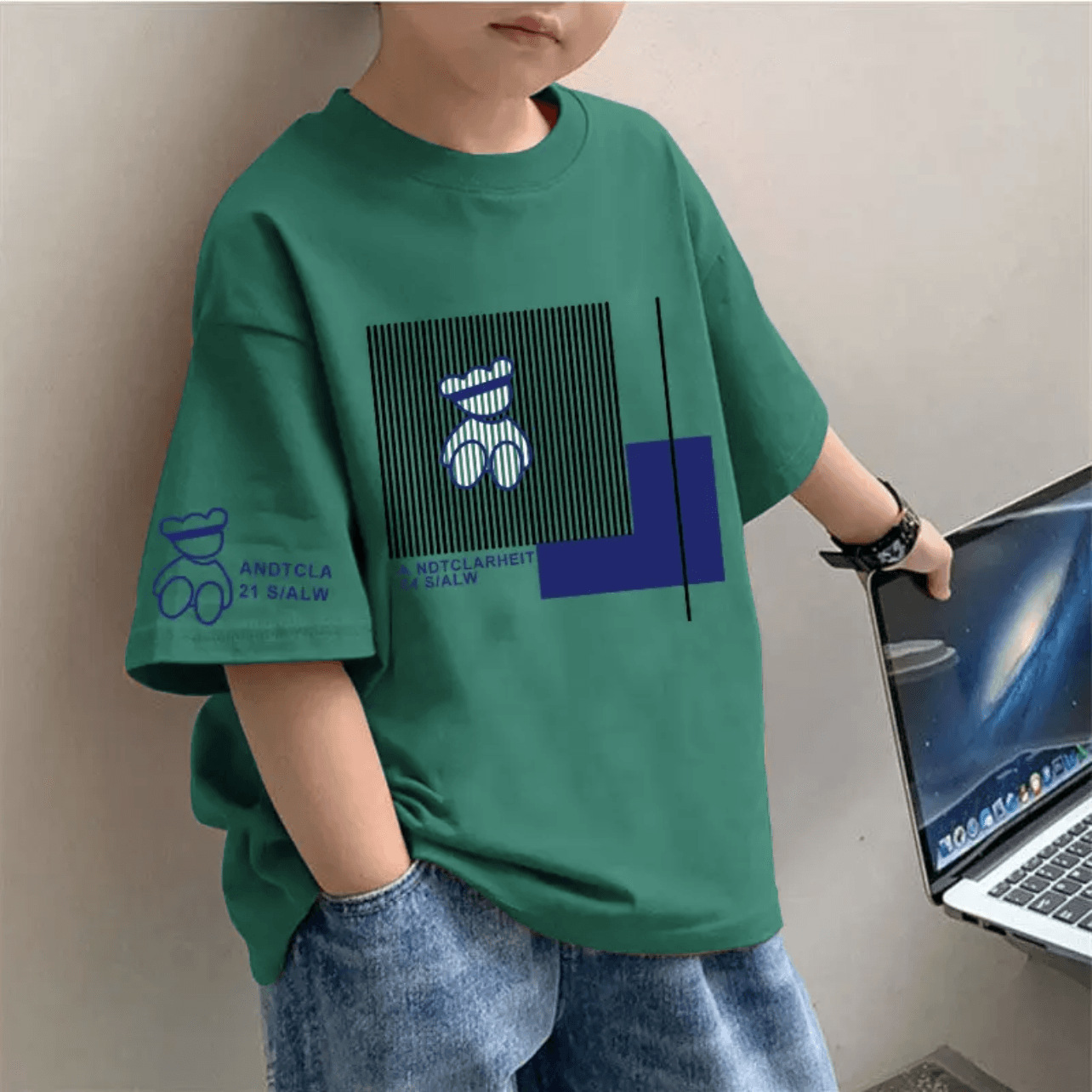 그린라인 베어 [소맷단에 큰 그림이 인쇄되어 있음]