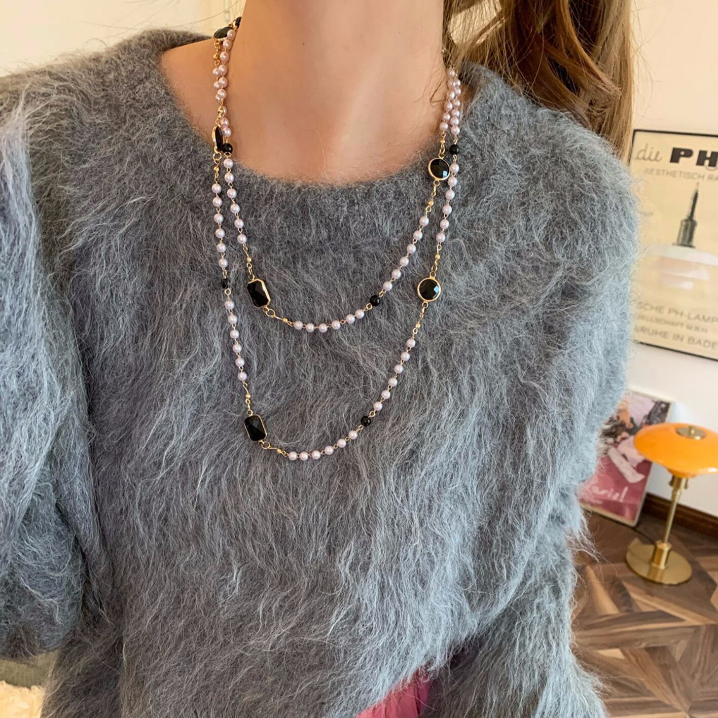 French Gentle Long Pearl Necklace Light Luxury High-end Niche Woolen Chain Retro Fashion Elegant Necklace Accessories