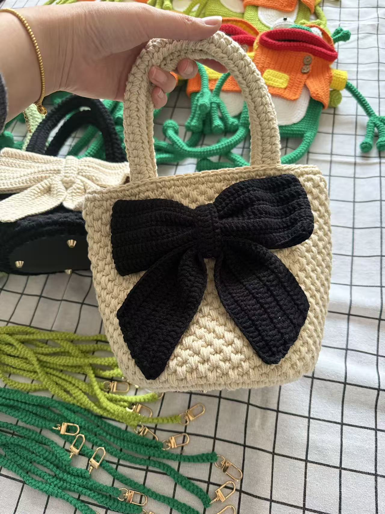 Estilo elegante Sheffield línea gancho tejido gran bolso de fresa bolso de teléfono móvil regalo de vacaciones de la familia hecha a mano