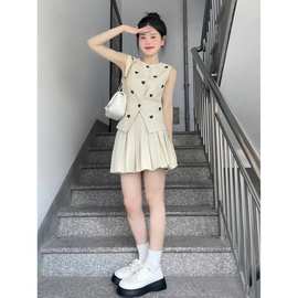 8157金属爱心小香风无袖马甲背心百褶半身短裙两件套装女夏季2024