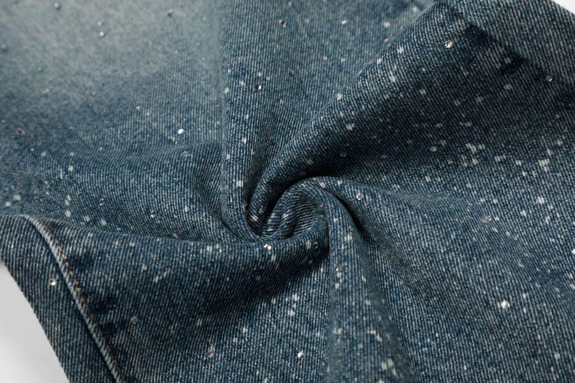Unisex High Street Vintage Washed Blue Distressed Denim Jeans Rhinestone Embellishments Relaxed Fit Button Fly Non-Stretch Cotton_voghion.com
