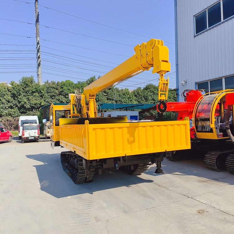 履带式四不像随车吊 吊重运输装卸爬山虎 戈壁沙漠光伏板起重机