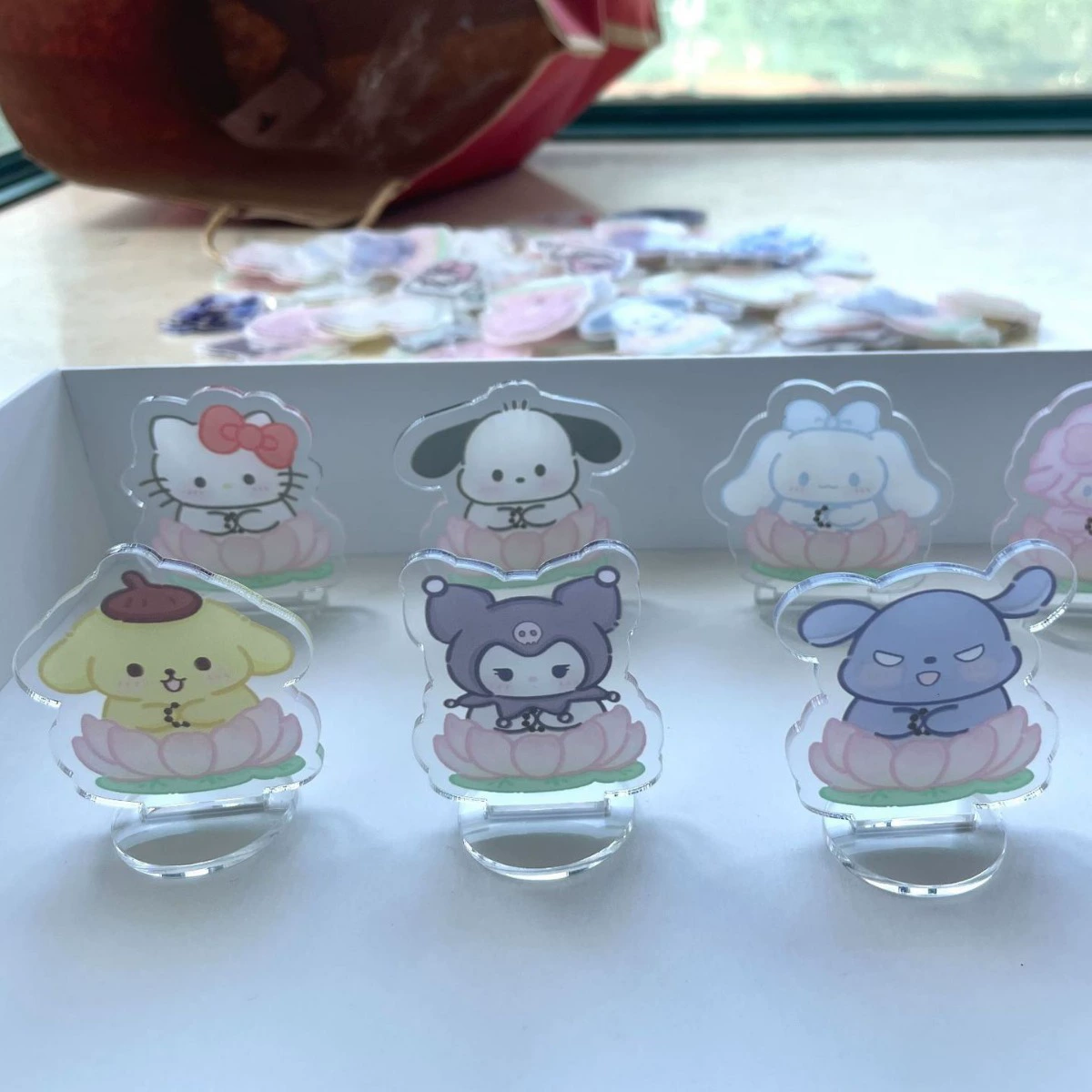 Аcrylic stand custom made from pictures to make desktop hanging ornaments diy humanoid animation card display stand