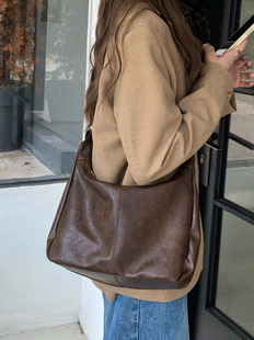Retro shoulder bag, South Korea