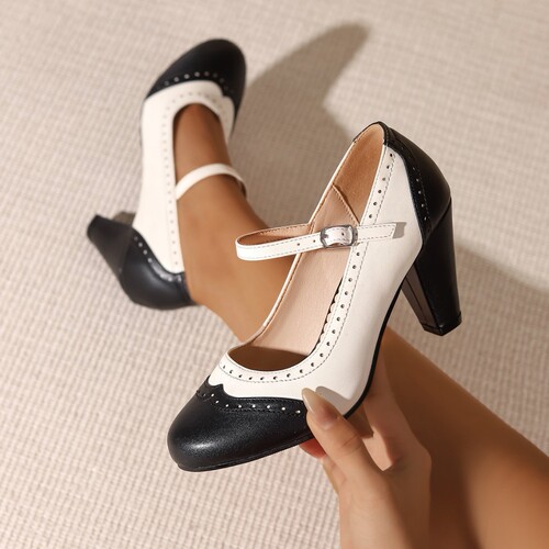 High-heeled women's sandals summer new European and American plus size pointed round toe thick sole brown one-strap elegant single shoes