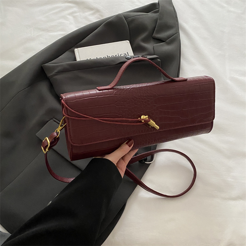 Bolso de cena 2025 primavera y verano nuevo estilo temperamento bolso de palo bloqueo oblicuo bolso horizontal bandolera bolso femenino