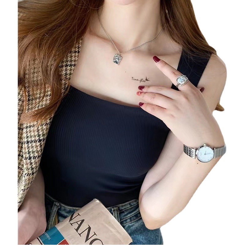 Camiseta sin mangas acanalada de seda de hielo con hombros anchos y cuello cuadrado para mujer, con almohadillas de sujetador integradas, camisola sin costuras para usar como prenda interior o exterior.