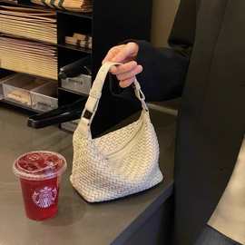小众编织手提小包女2026新款百搭休闲手拎斜挎包高级感单肩包