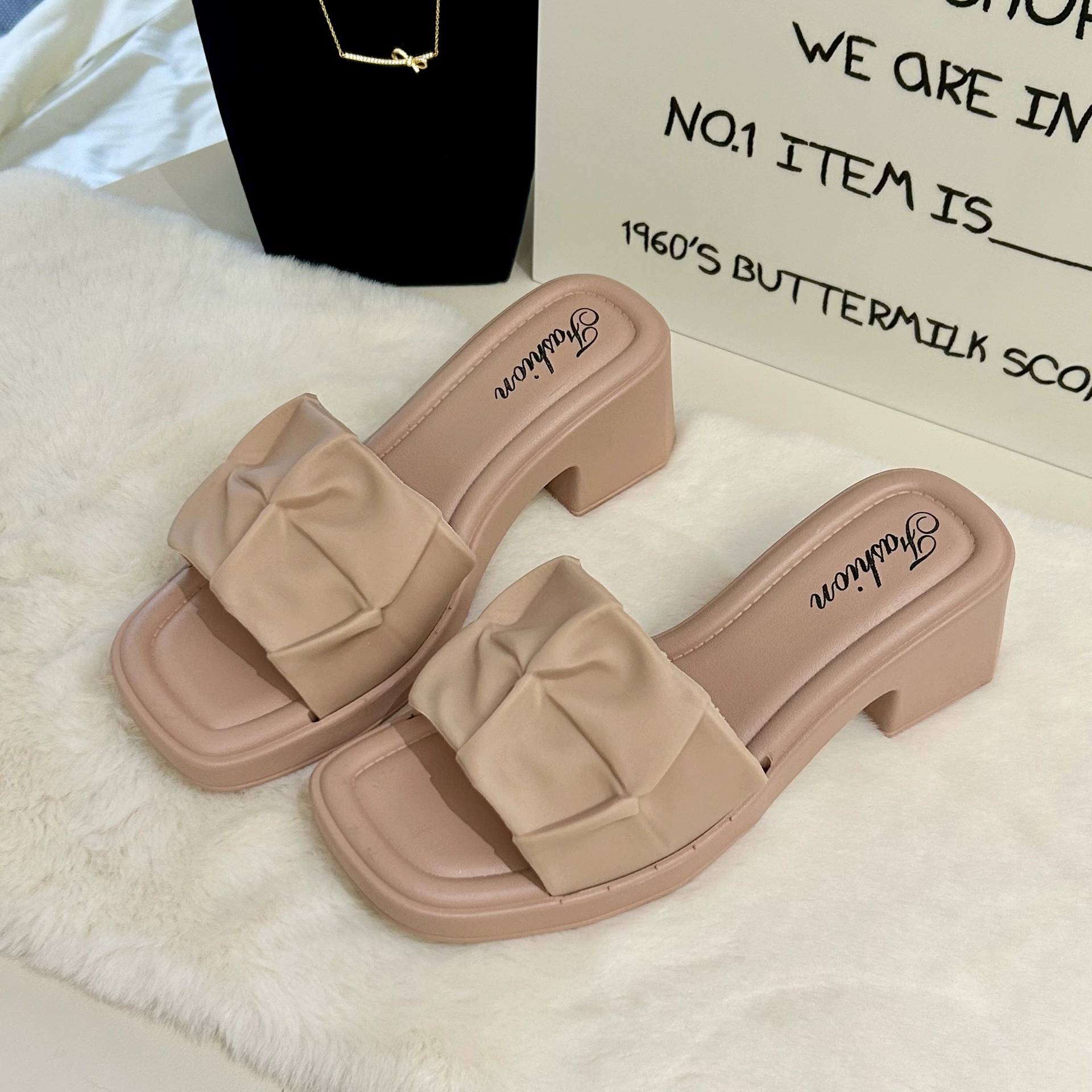 (Cross-border trading), summer comfortable slippers with a strap