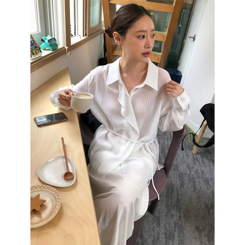 The New 2026 Spring/Summer Collection Features a Striped Asymmetrical Shirt in the Same Style as Korean Designer Jung Lee-Won