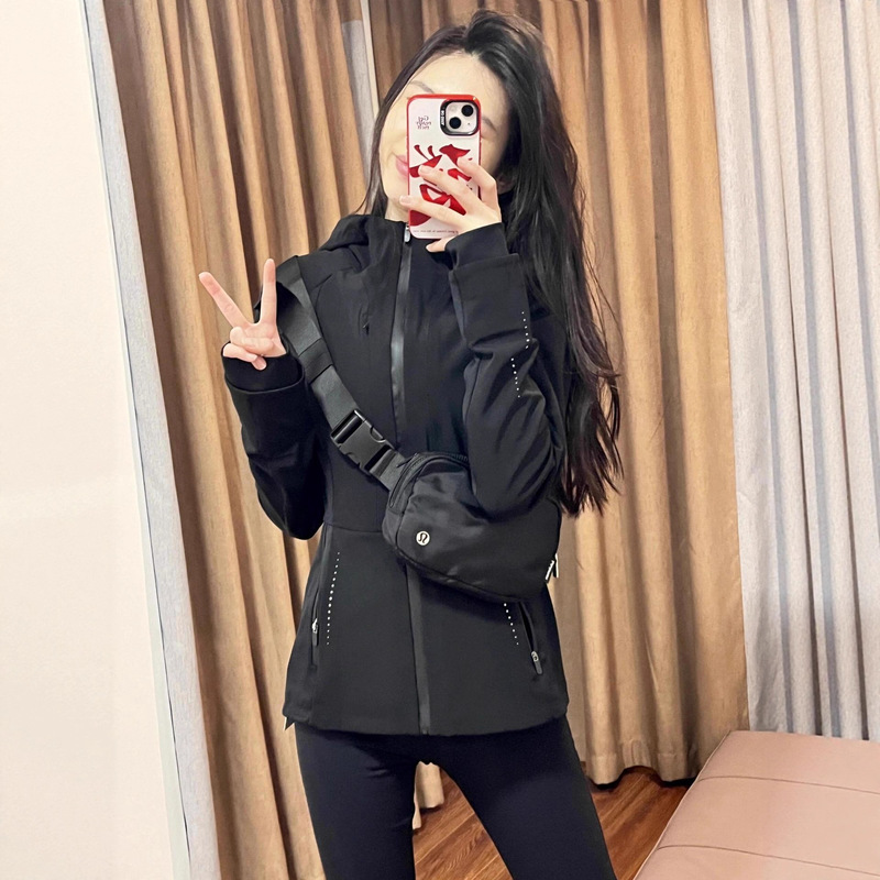 lulu修身收腰软壳冲锋衣女2025春秋外套小个子登山运动防水上衣|undefined