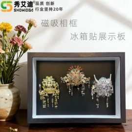 黑板;粉笔;荧光笔