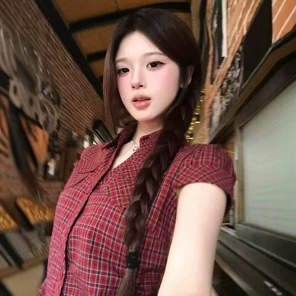 Retro red summer shirt