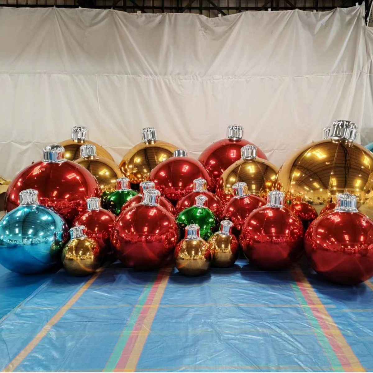Navidad PVC colorido esfera espejo infláble láser reflector esfera escenario diseño centro comercial belleza infláble modelo de suspensión de aire