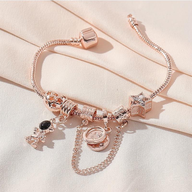 Brazalete Panjia Dora DIY cuentas explosivas transfronterizas accesorios de aleación en forma de corazón astronauta colgante estrella pulsera de cobre image 3