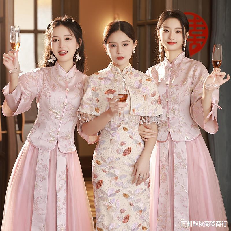 中式伴娘服女2024冬季新款大码缎面姐妹裙婚礼服小个子汉服伴娘团