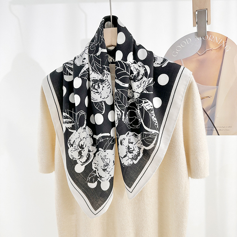 Diseño de impresión retro temperamento de moda toallas cuadradas herringbone de alta calidad estilo exterior elegante toallas de seda decorativas