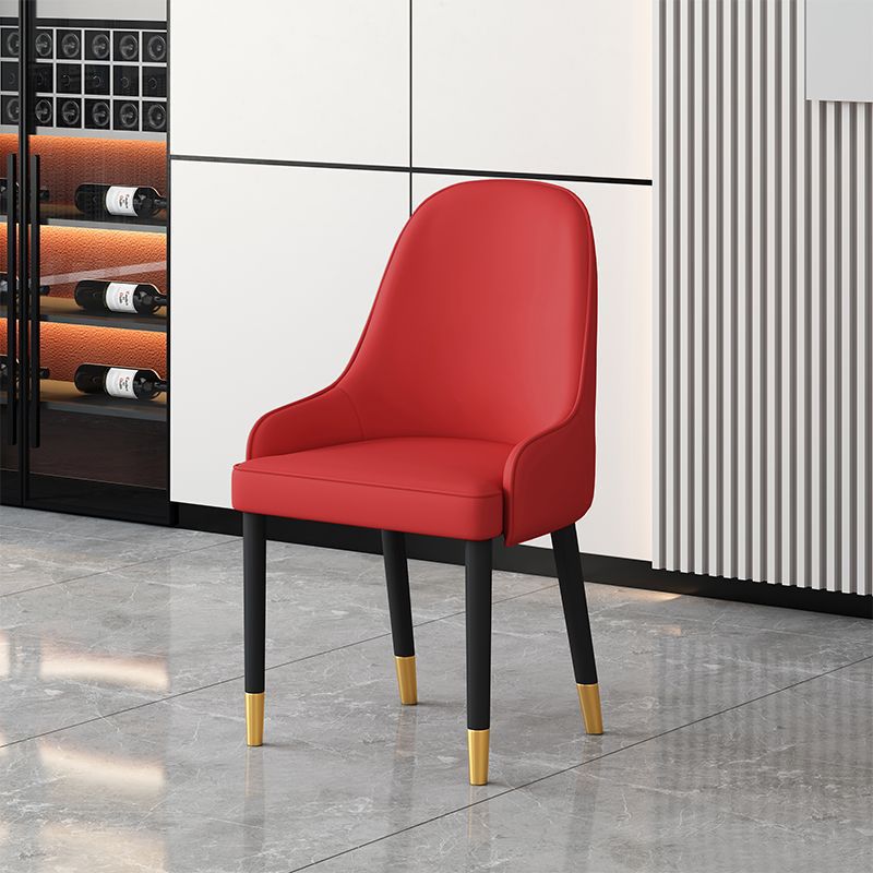 Silla de comedor de lujo nórdica, silla de respaldo doméstica moderna y simple, restaurante italiano, mesa de comedor de hotel de cuero de paquete suave