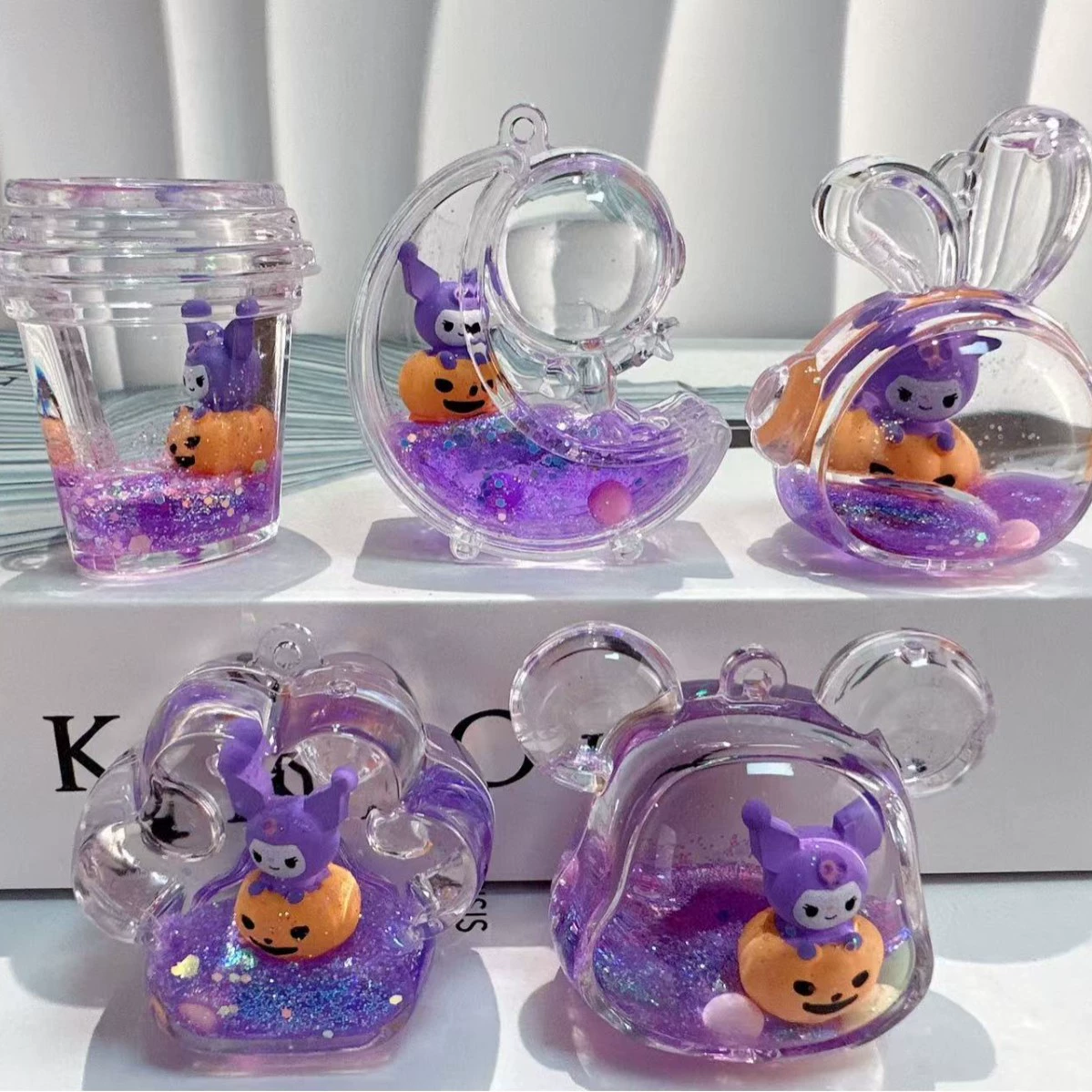 Акриловая масло-наполненная Sanrio масло-наполненная бутылка quicksand брелок не хрупкий Kurome quicksand маленький кулон оптом