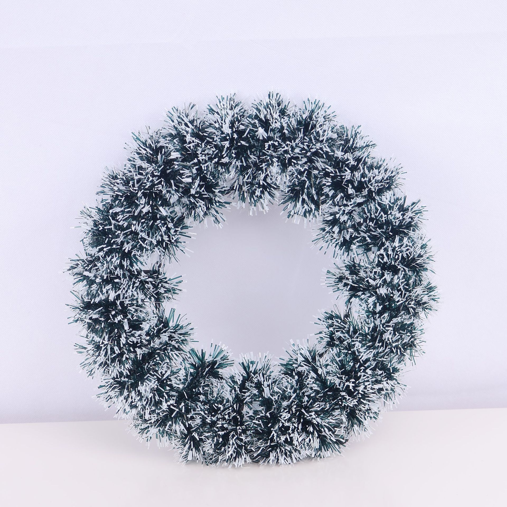 Torre de Navidad Decoración de árbol de Navidad Fruta roja Hoja verde Corona de Navidad Corona de borde blanco Escena de Navidad Decoración de tela