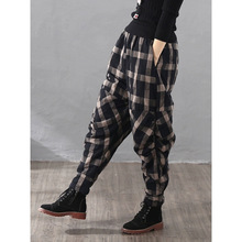 2025年秋季新款文艺宽松外穿打皱跨裤复古格子哈伦裤阔腿长裤女