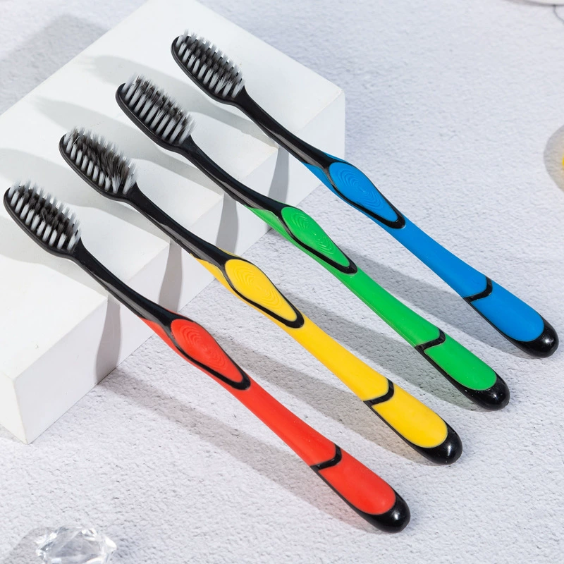 Зубная щетка с мягкой щетиной из бамбукового угля, доступна в магазинах 2 юаня, оптом от производителей зубных щеток, практичная бытовая зубная щетка, доступна для дропшиппинга.