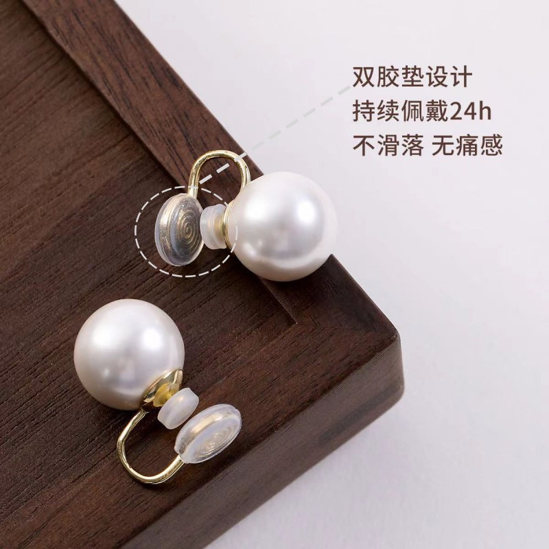 Labret stud lip piercing jewelry styling detail