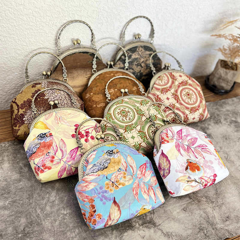 Nuevo estilo creativo hecho a mano diy billetera boca bolsa de oro bolsa de almacenamiento de material auto-bordado bolsa de patchwork bolsa de mensajero