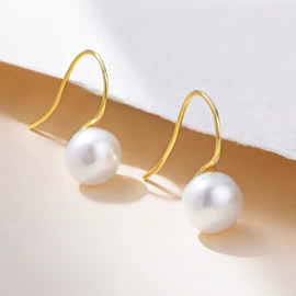 项链;戒指;耳钉