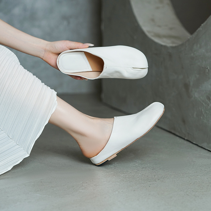 Flat Half-Slipper 2025 Summer New Women's Shoes, Lazy Slip-On Shoes, Horse Leather Outdoor Slippers, Slip-On Split-Toe Shoes
