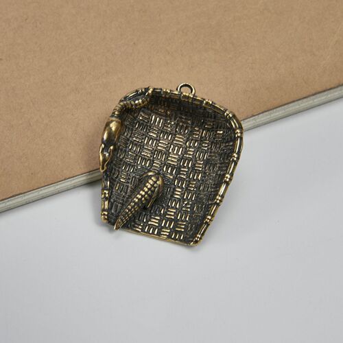 Brass Dustpan Mini Keychain Pendant Retro Old Grain Harvest Interesting Rat Ornaments Stealing Corn and Eating Corn