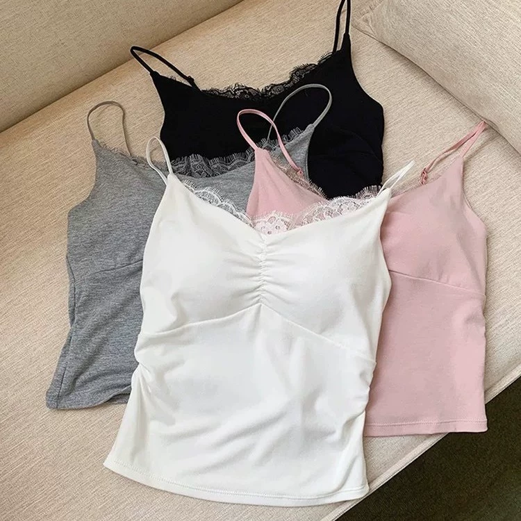 Майка без рукавов с кружевной отделкой, V-образный вырез, хлопок, сборка на груди, единый размер (длина 45 см)