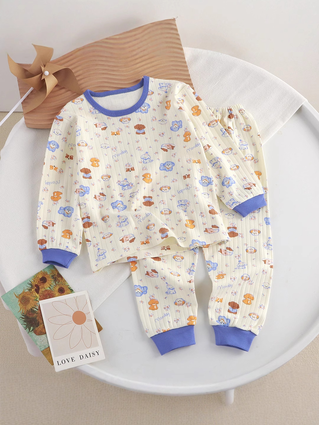 Nuevo conjunto de ropa interior infantil primavera y otoño algodón para niños niñas bebés ropa de otoño pijamas ropa de hogar al por mayor