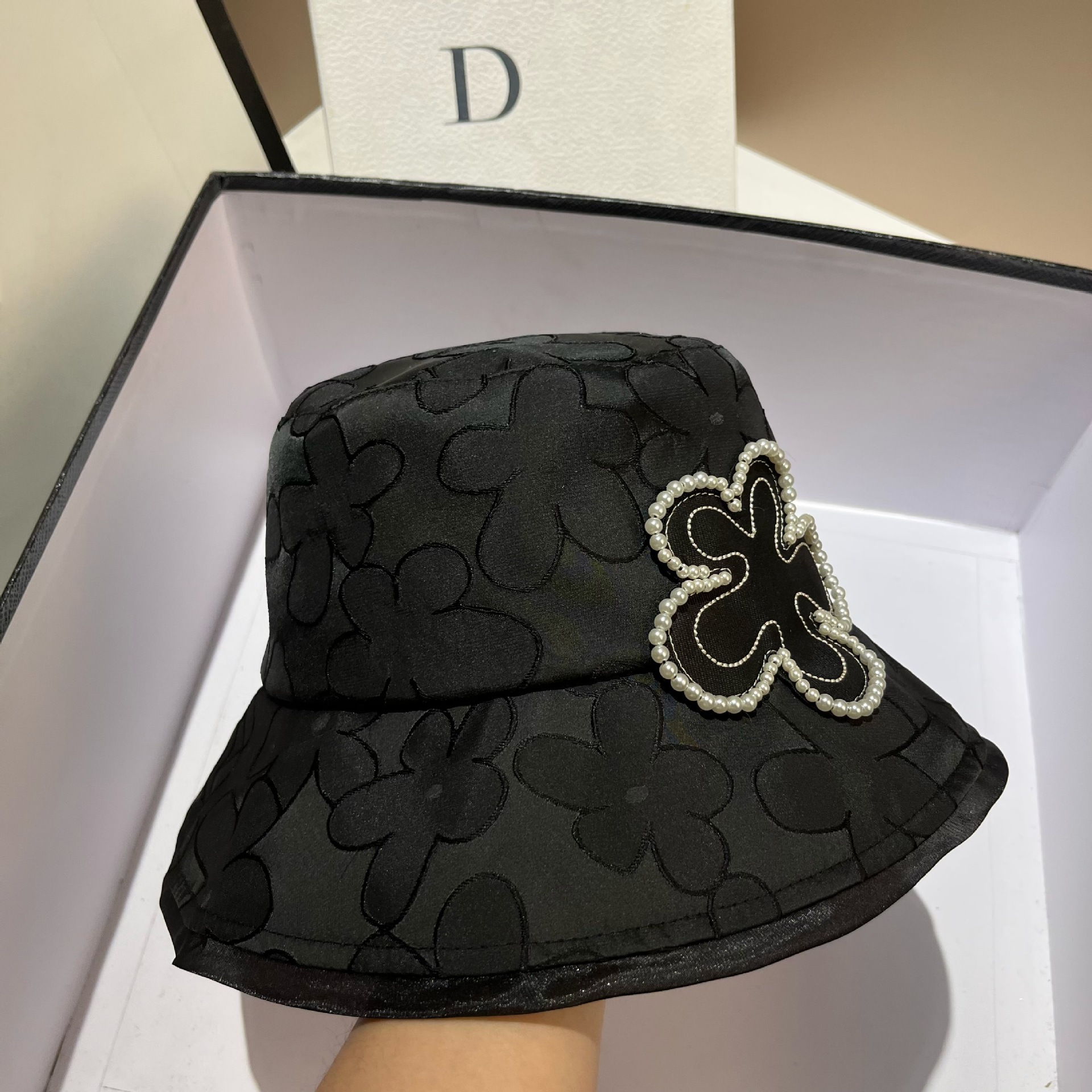 Korean version of ins small fragrant wind pearl flower casual fisherman fashionable spring/summer embroidered jacquard_voghion.com