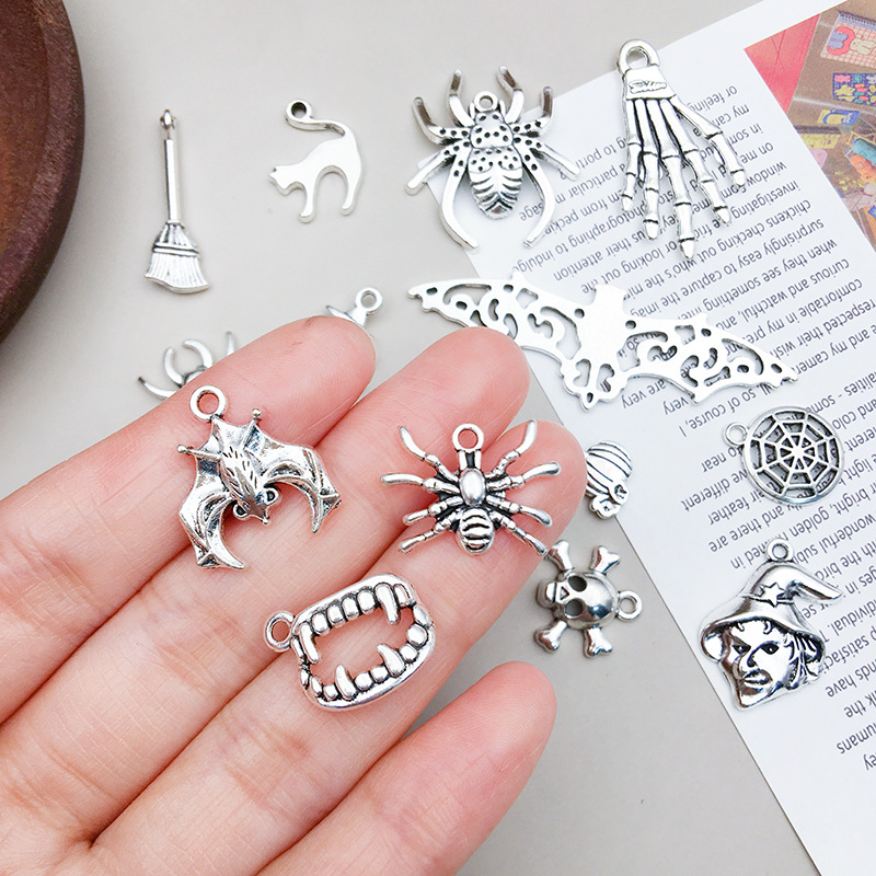 1 Piece Alloy Spider Spider Web Skull Pendant display picture 4