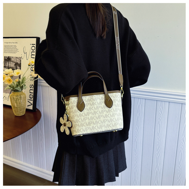 2025 New Women's Basket With Wide Strap, Popular Printed Fashion Large Capacity Shoulder Crossbody Bag_voghion.com
