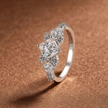 �t����������Īɣ�ʯ�ʹڹ�������ָ�����y��Kk��΢肕r�аٴ�